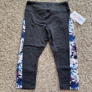 • Lularoe Yoga Jade Pants •
